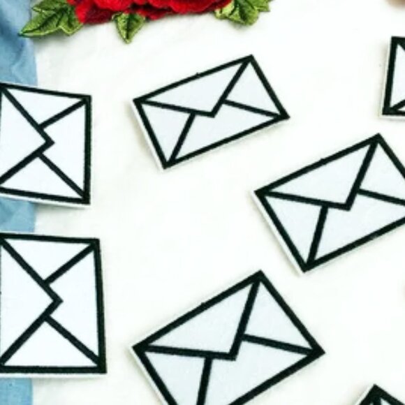 NEW(7-PACK) KAWAII ENVELOPE PATCHES IRON ON BADGES ADHESIVE CLOTHING ACCESSORIES - Picture 1 of 5